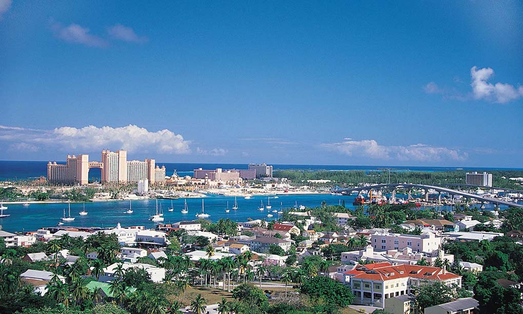 Must-Visit Attractions in Nassau: Exploring the Marine Wonders of the Bahamas