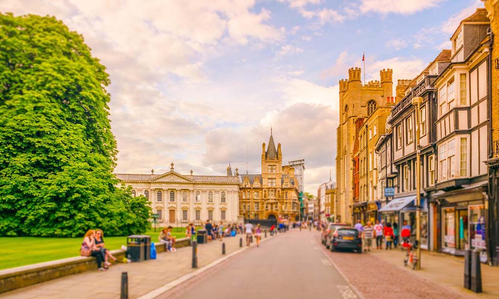 Exploring Cambridge: A Journey through History and Beauty